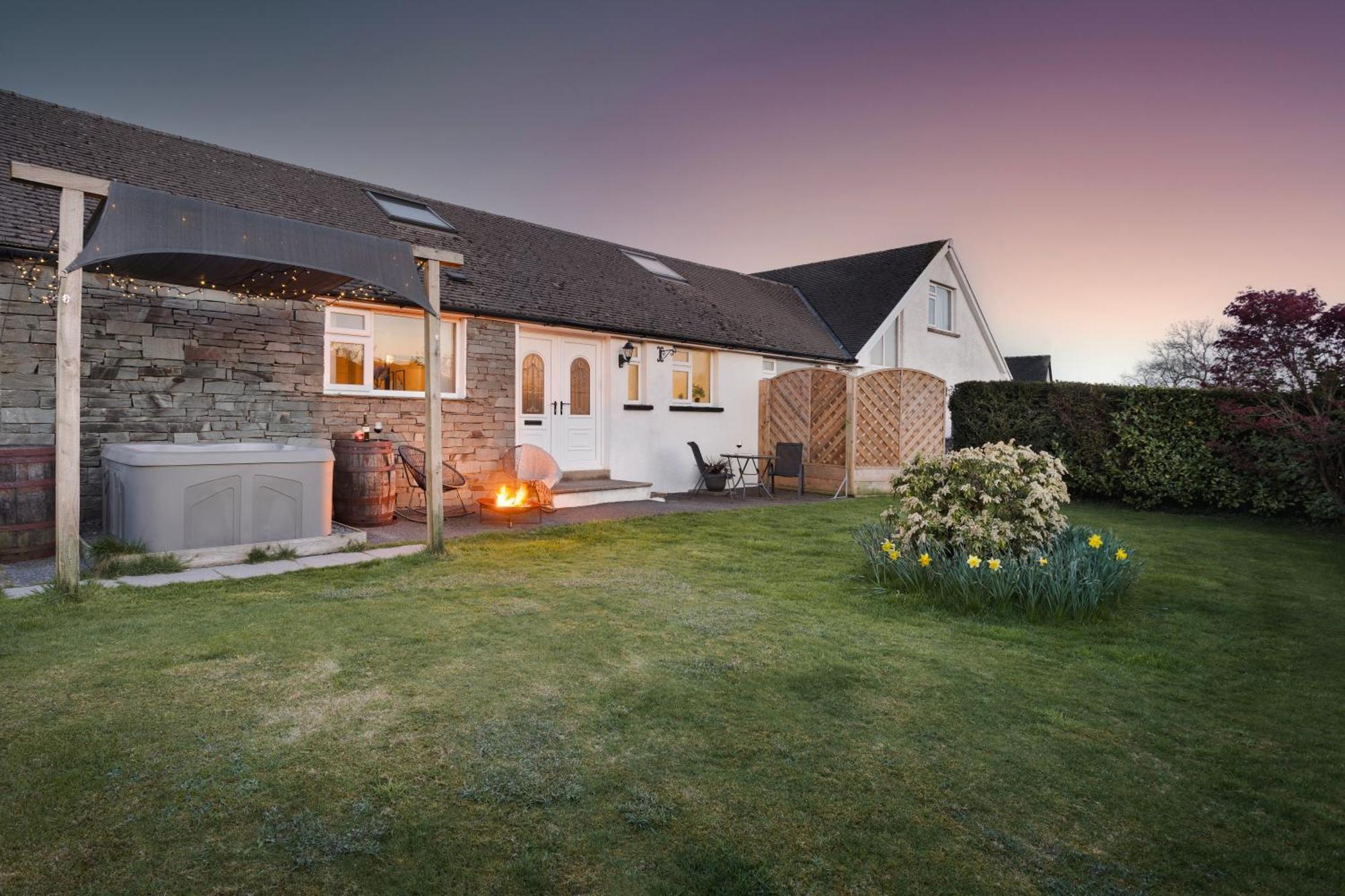 Villa Scar View - Getaway For Two Underbarrow Exterior foto