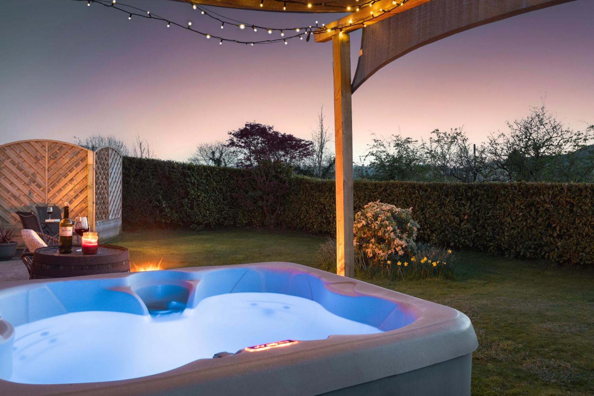 Villa Scar View - Getaway For Two Underbarrow Exterior foto